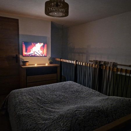 Au Spa De Llea Suite Retro Авиньон Экстерьер фото