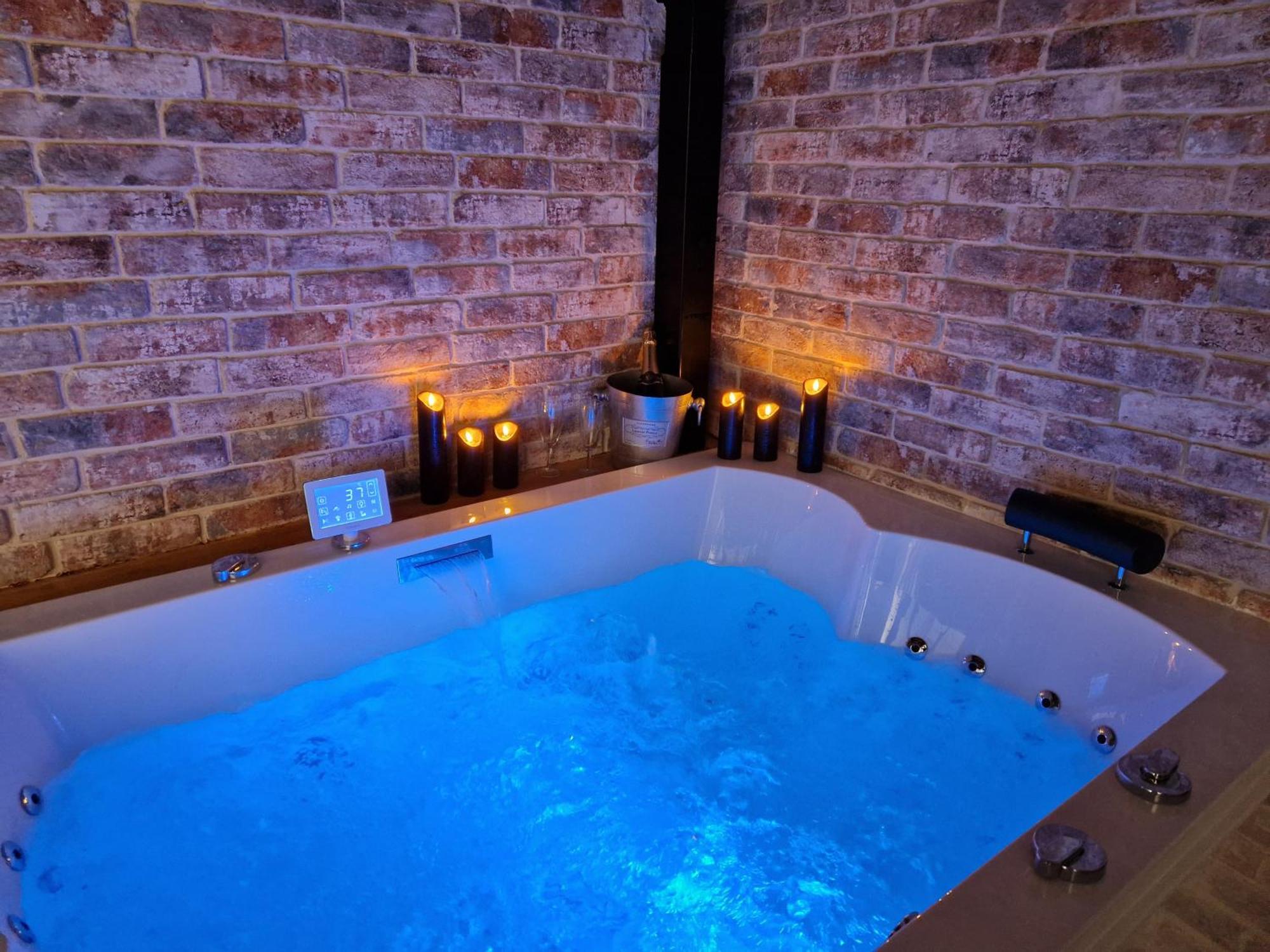 Au Spa De Llea Suite Retro Авиньон Экстерьер фото