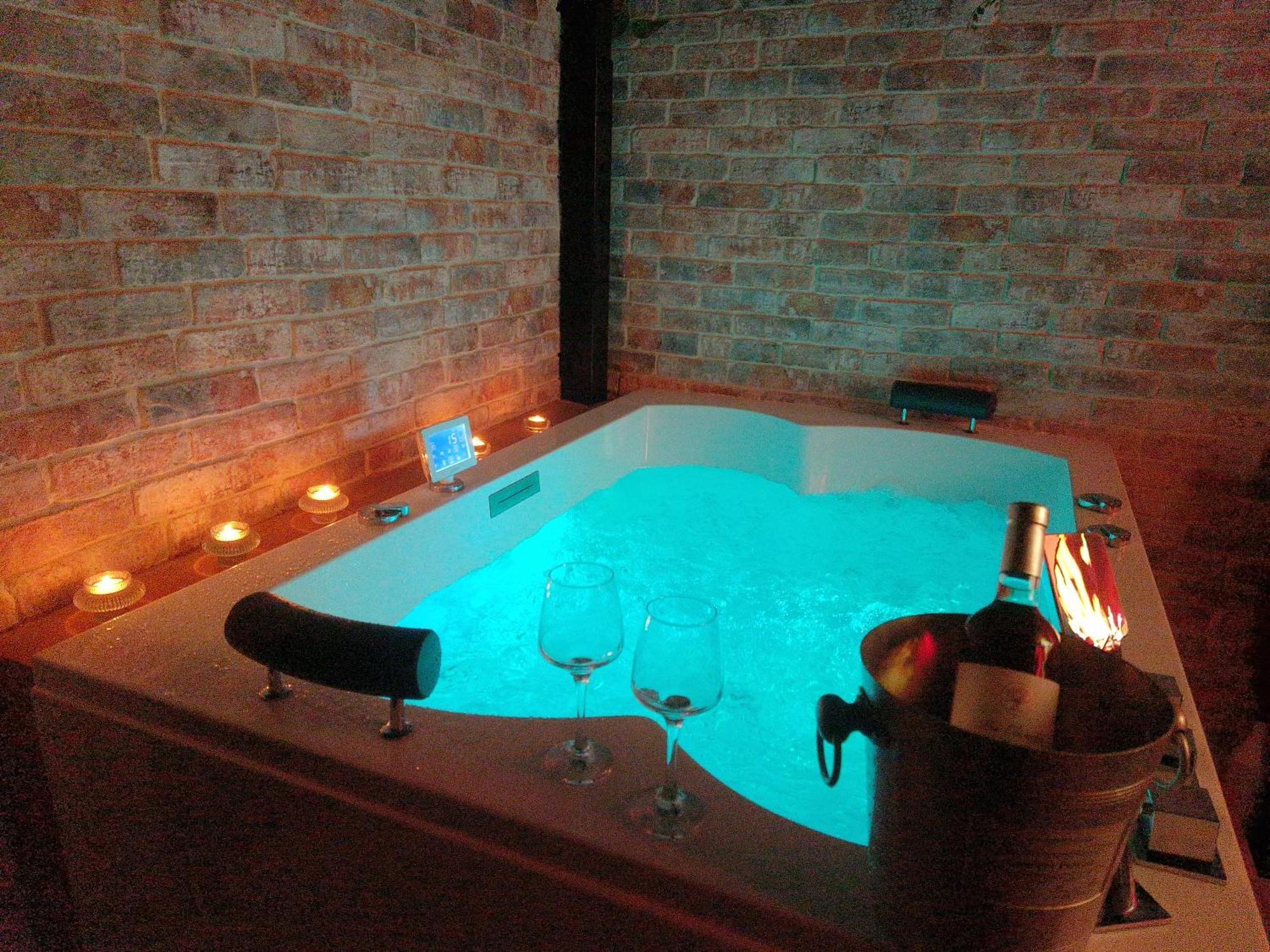 Au Spa De Llea Suite Retro Авиньон Экстерьер фото