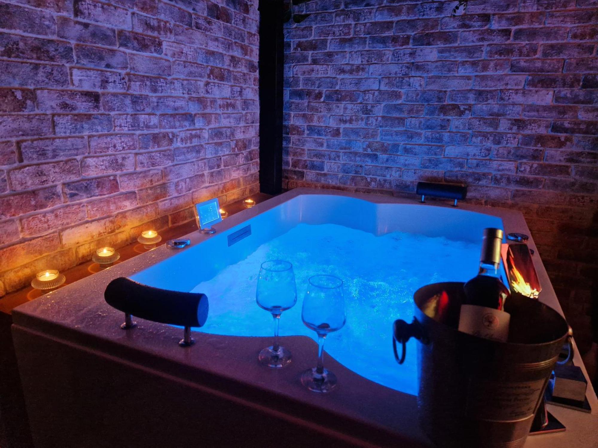 Au Spa De Llea Suite Retro Авиньон Экстерьер фото